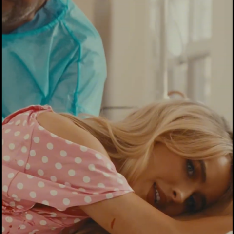 Crack Fitsไปพบกับ MV เพลง ‘Taste’ ของ Sabrina Carpenter