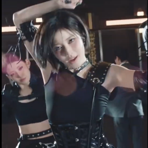 Crack Fits เพลง “CHOOM” ของ BABYMONSTER